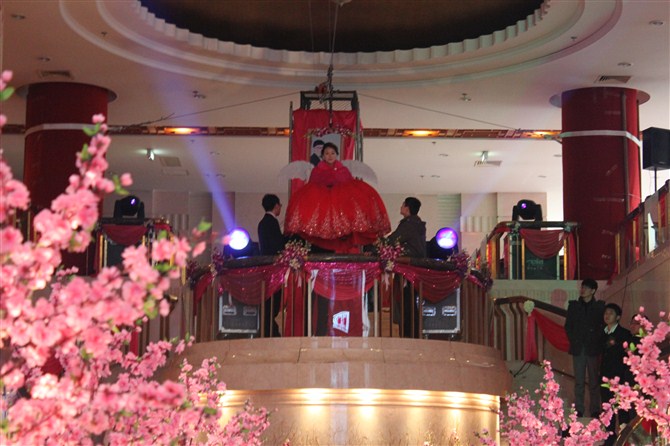 杭州市威亚设计婚礼出场仪式