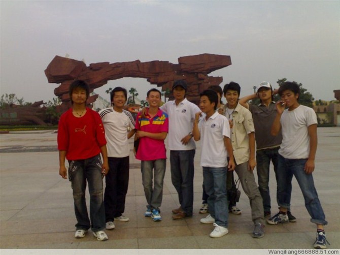 psuCA91JQXT.jpg